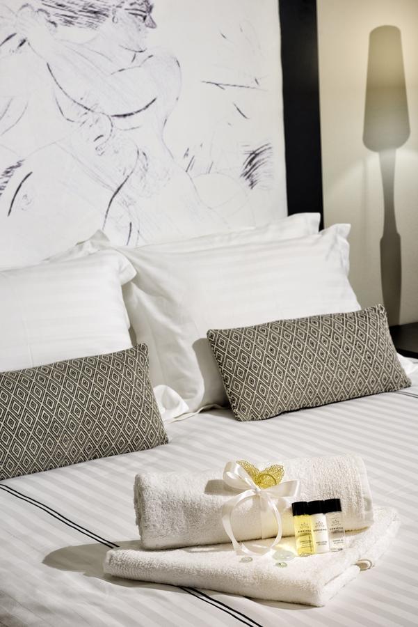 Altius Lodge By K&K Athens Ngoại thất bức ảnh