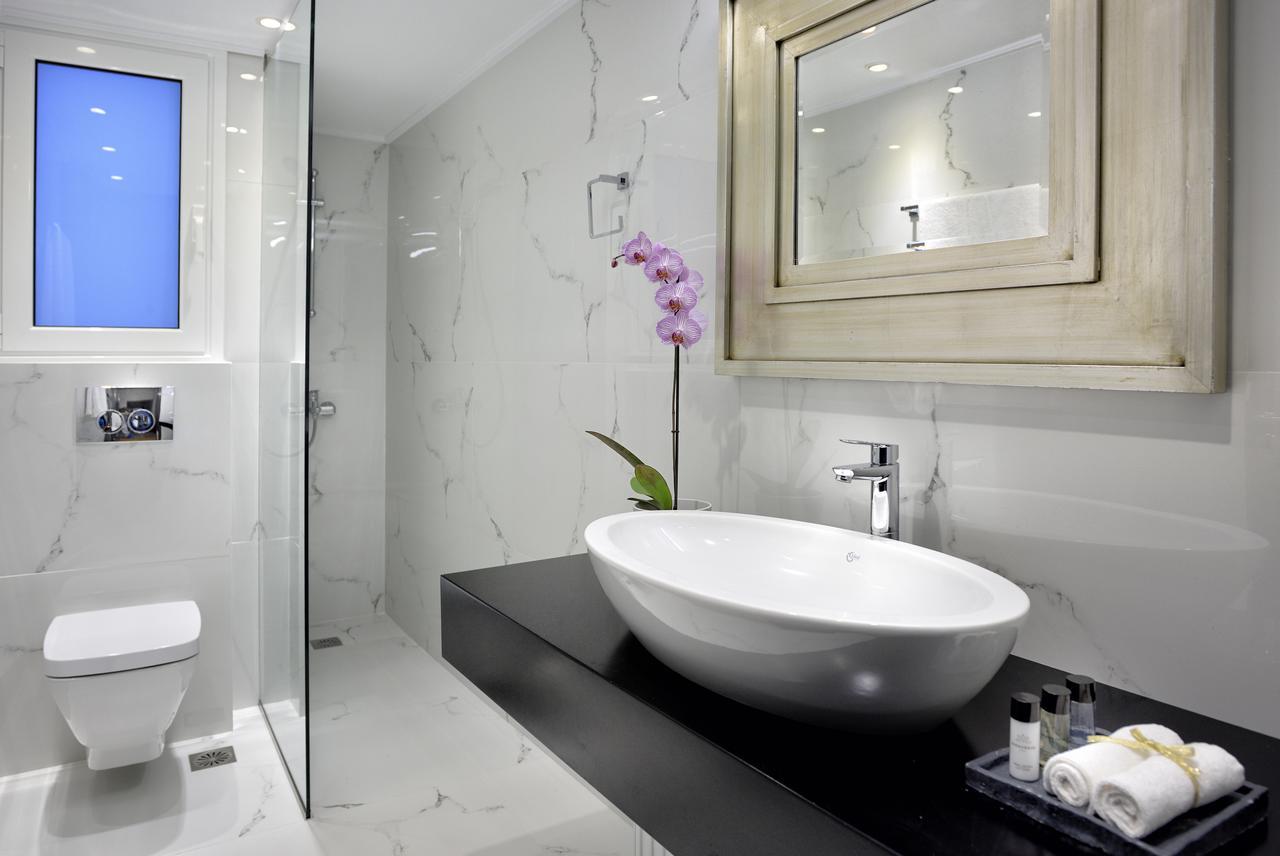 Altius Lodge By K&K Athens Ngoại thất bức ảnh