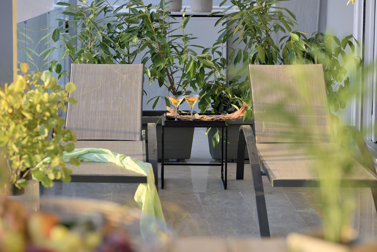 Altius Lodge By K&K Athens Ngoại thất bức ảnh
